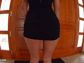 Anita Bellini wird in ihre Löcher gefickt