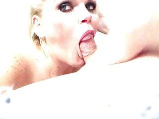 Jenna jaymes bläst den Schwanz des Nachbarn