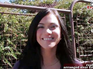 Englischer Teenager auf der straße abgeschleppt