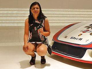 Sie fickt mit zwei Kerlen auf einmal