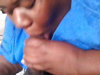 Bbw Frau lutscht kleinen schwarzen Schwanz