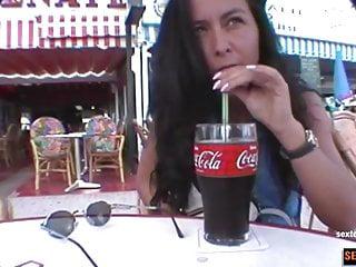 Teen wird in Muschi und Arsch gefickt