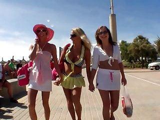 Im Garten wird gefickt bis der Arzt kommt