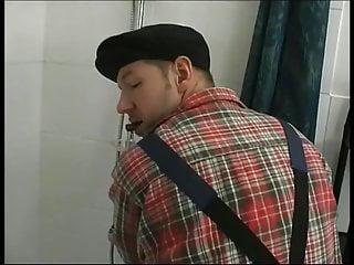 Deutsche Milf gibt den Sohn des Sohnes hin