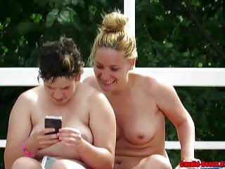 Sexy Bikini Girls am Strand hd