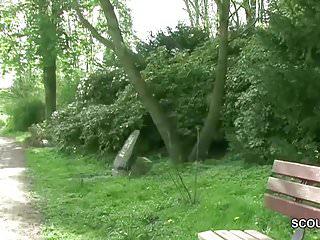 Deutsche Amateur Milf und ihre junge Freundin