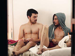 Die geile argentinierin nuckelt am ganzen Höschen