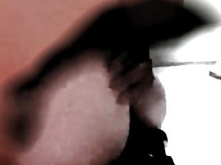 Heisse Ehefrau reitet den Schwanz ihres Mannes ab