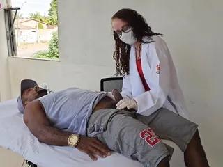 Ich werde meine Sekretärin mit einem grossen schwarzen Schwanz ficken