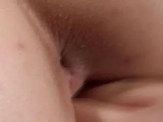 Nach diesem Fick spritzt die Wichse auf den Bauch